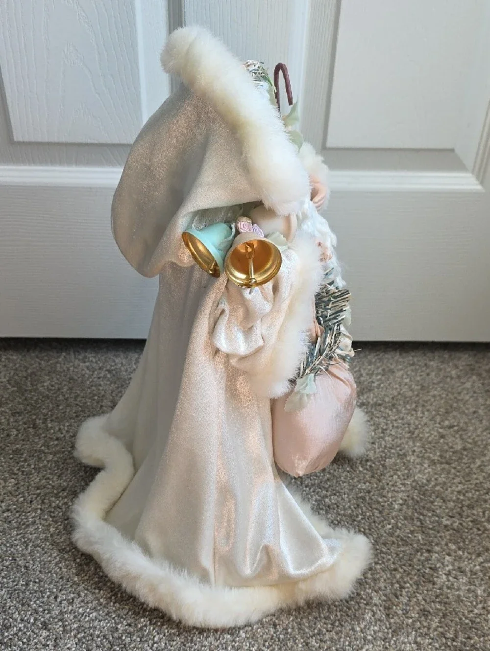 Vintage standing santa figurine 16